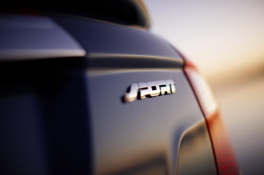  Ford Fusion Sport 2010 года  (US) (фото 8 из 26)